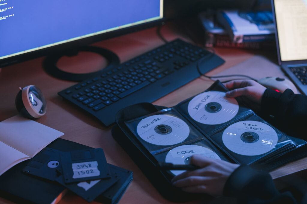 Płyty CD i dyski na bi